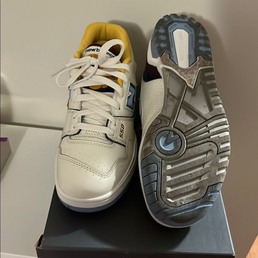 Men’s New Balance 550 White and Blue Sneakers (worn once)